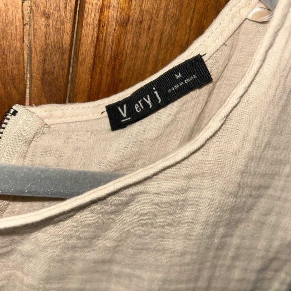 Very J Cream crop Top - Picture 3 of 5